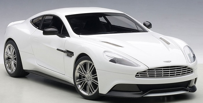 AutoArt 1/18 Aston Martin Vanquish Glossy White